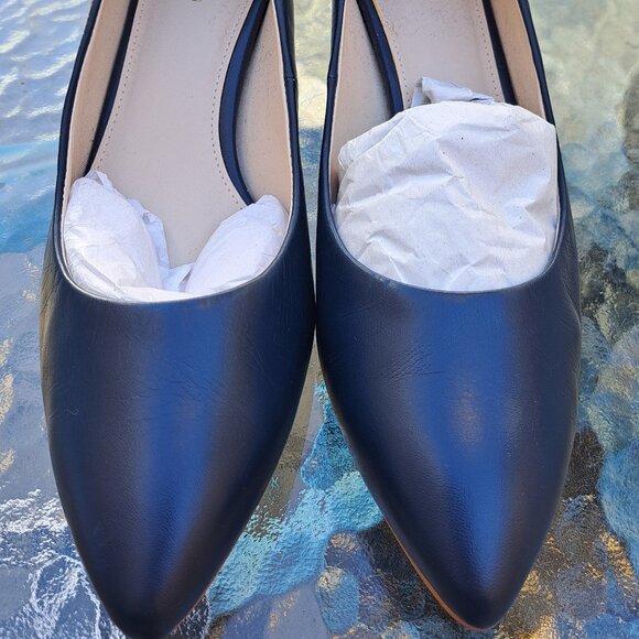 Cole Haan navy blue leather pumps, size 8.5 - Picture 1 of 4